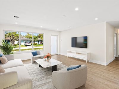 1104 SE 7th Street, Deerfield Beach, FL, 33441