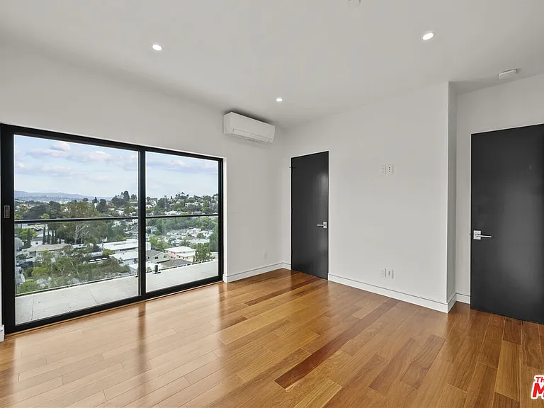 2388 Lyric Ave — Photo 24