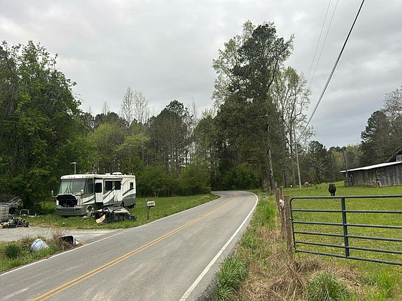 4th image of 998 Clyde Bird Rd