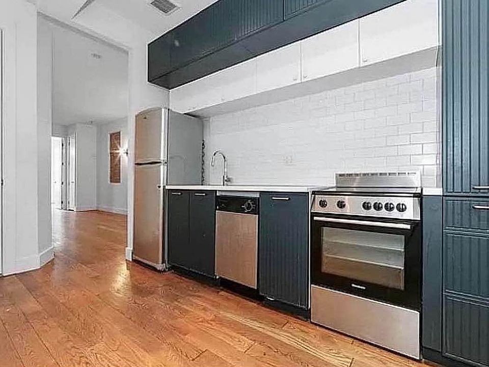 1st image of 858 Hancock St #3M