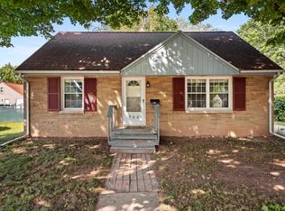 966 Waverly Pl, Green Bay, WI 54304