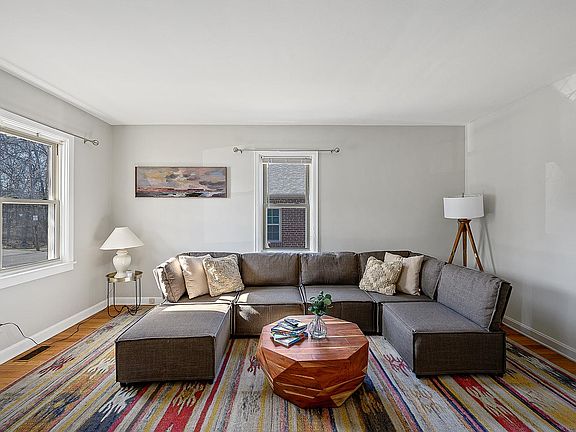 2nd image of 3760 Thornton Dr #1