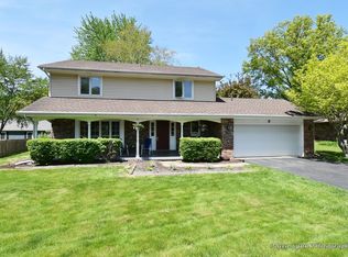 3 Cedar Gate Cir, Sugar Grove, IL 60554