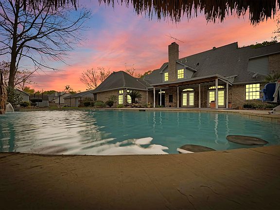 5th image of 4110 Long Leaf Ln