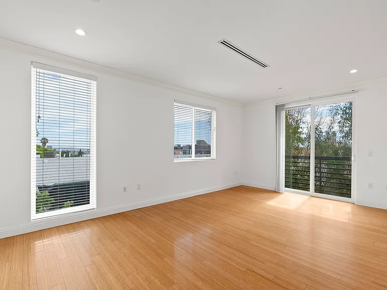1283 Havenhurst Dr #306 — Photo 15