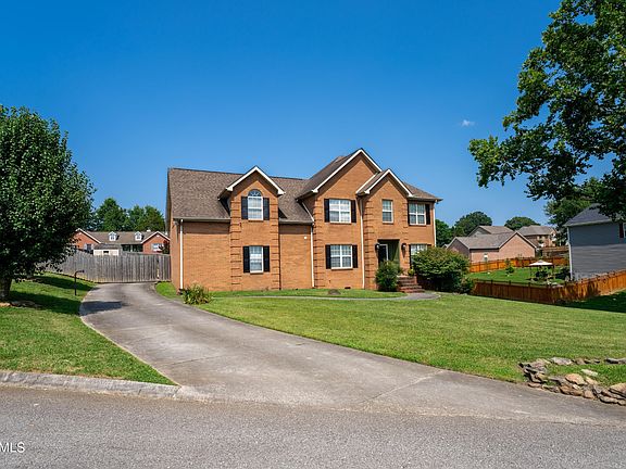 3rd image of 7424 Castlegate Blvd