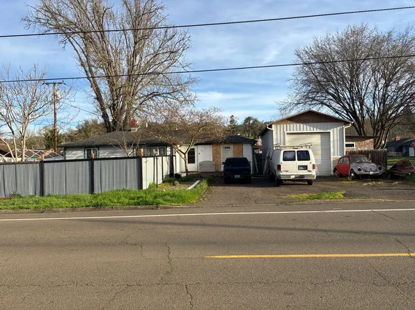 782 Newton Creek Rd, Roseburg, OR 97470