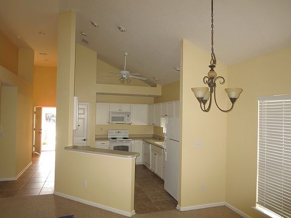 3rd image of 217 N Churchill Dr