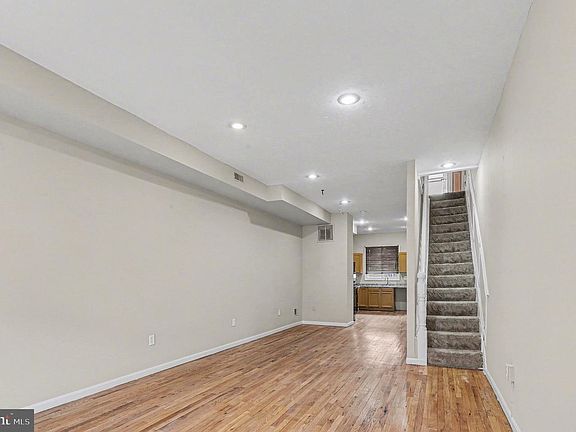 4th image of 3418 E Baltimore St