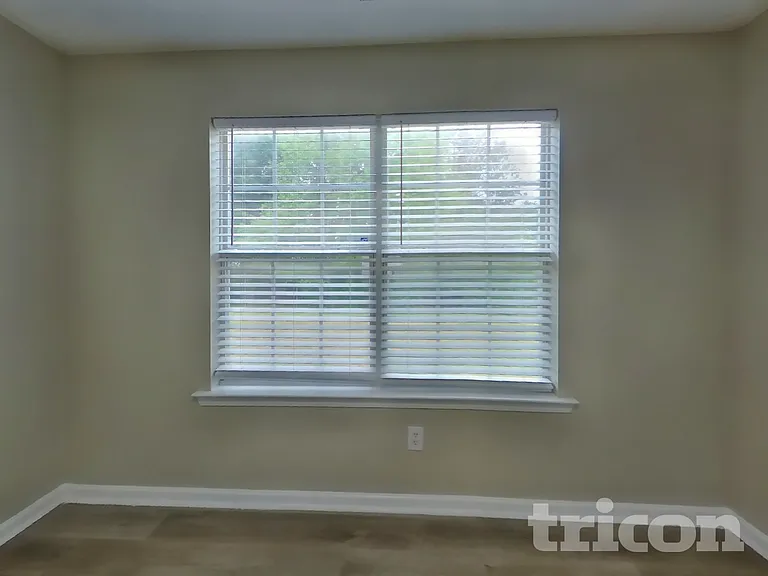 30 Kendall Ln — Photo 5