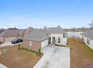 39297 Ironwood Ave, Prairieville, LA 70769