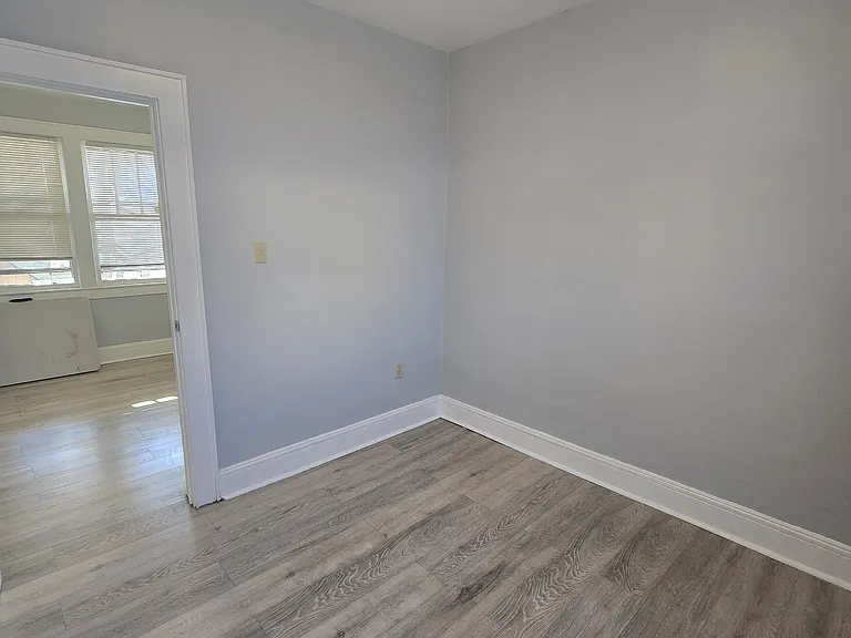 13-19 Warren St #19B1 — Photo 5