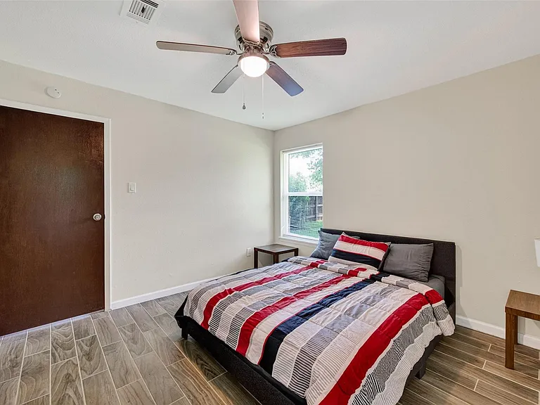 13615 Lynnwood Ln — Photo 30