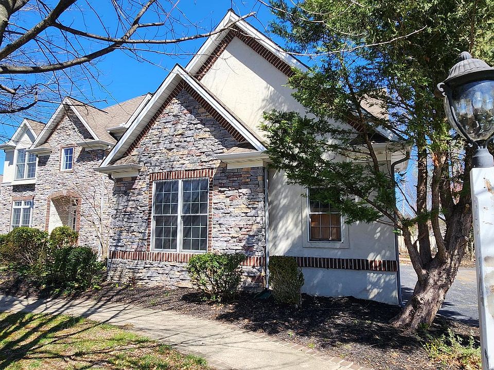 2717 Meadow Cross Way, York, PA 17402 Zillow