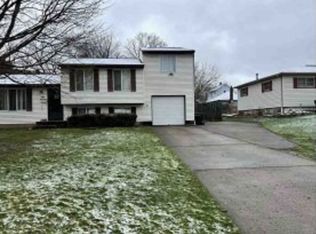 452 Peters Dr, Campbell, OH