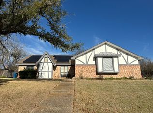 120 Linden Ln, Hewitt, TX 76643