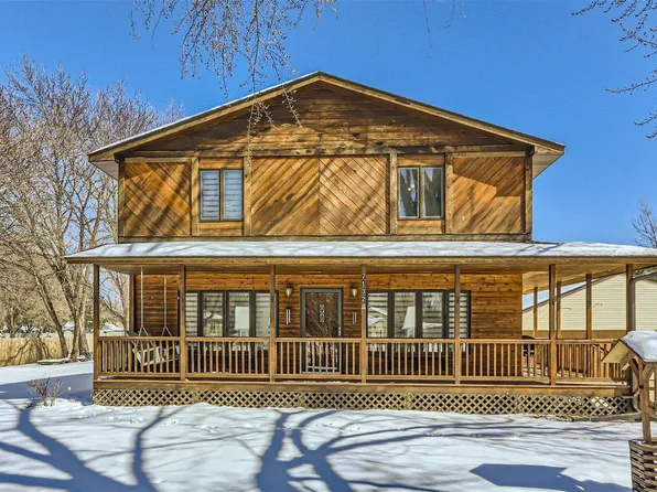 7132 Lakeview Dr, Lino Lakes, MN 55014