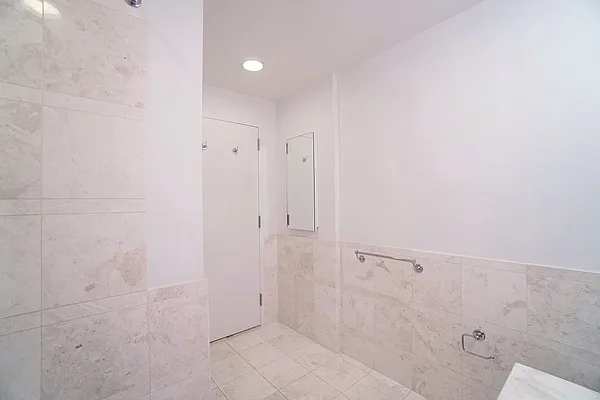 Sold by Renetta Real Estate | media 34