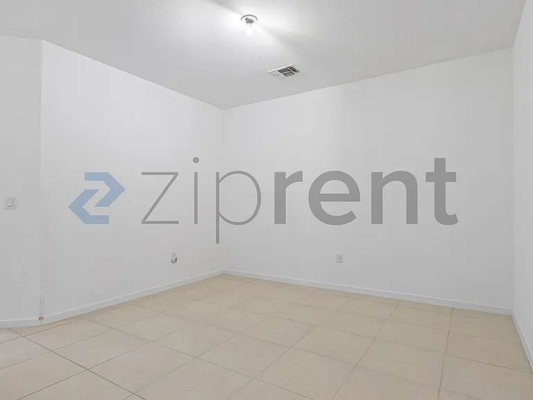 21429 NW 13th Ave — Photo 8