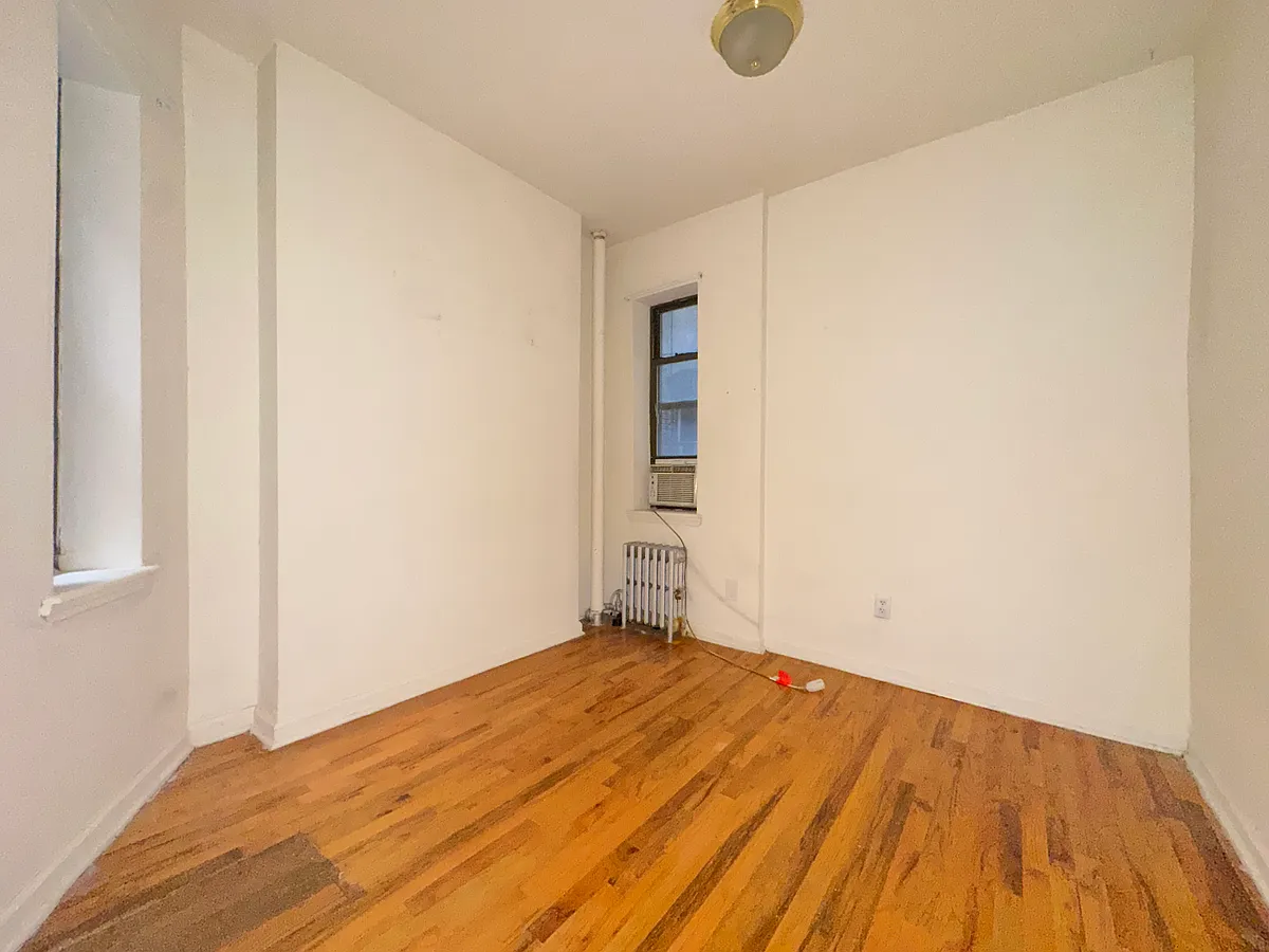 Building Photo - 405 E 77th St #11