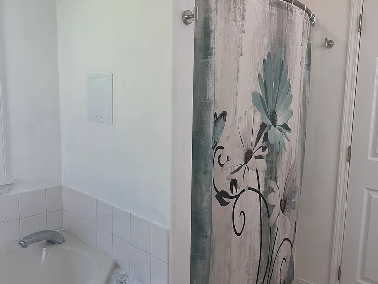 19 Oak Creek Cir — Photo 32
