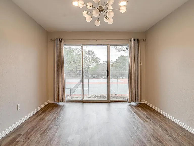 5947 Chimney Wood Cir — Photo 20