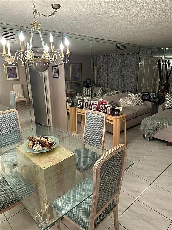 2 bed, 2.0 bath, 1100 sqft, $1,900 — Photo 1