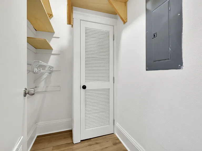 1407 Hubbard St — Photo 30
