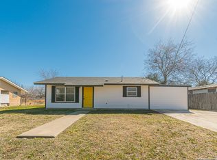 810 Maple St, Jourdanton, TX 78026