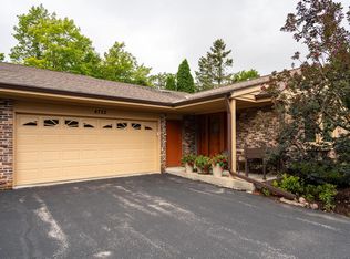 4722 Eastwood Rdg, Racine, WI 53406