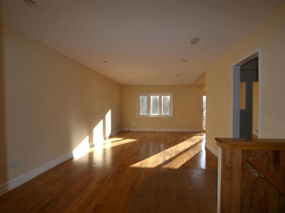 1st image of 20802 15th Dr #2