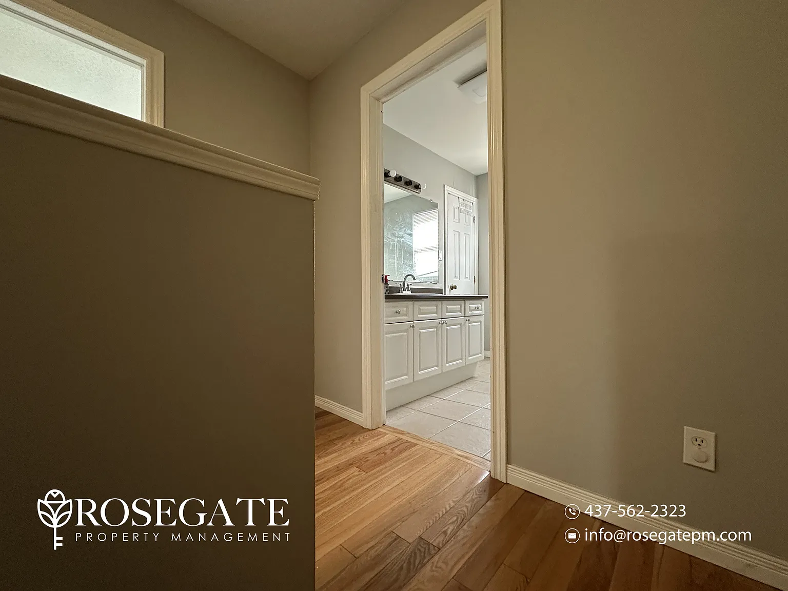 250 Keats Way Waterloo — Photo 4
