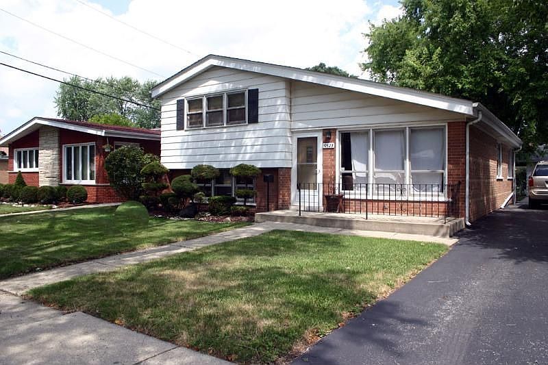 1st image of 10625 S Lawler Ave