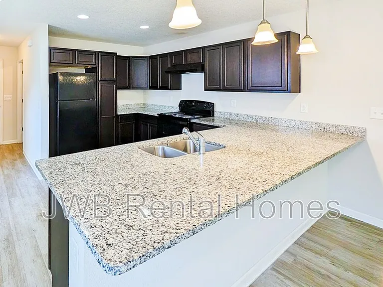 8828 Galveston Ave — Photo 2