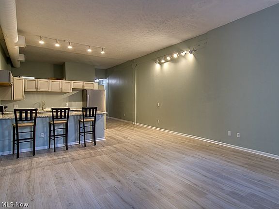 3rd image of 408 W Saint Clair Ave APT 223