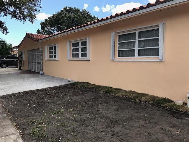1st image of 260 NW 40th Ave