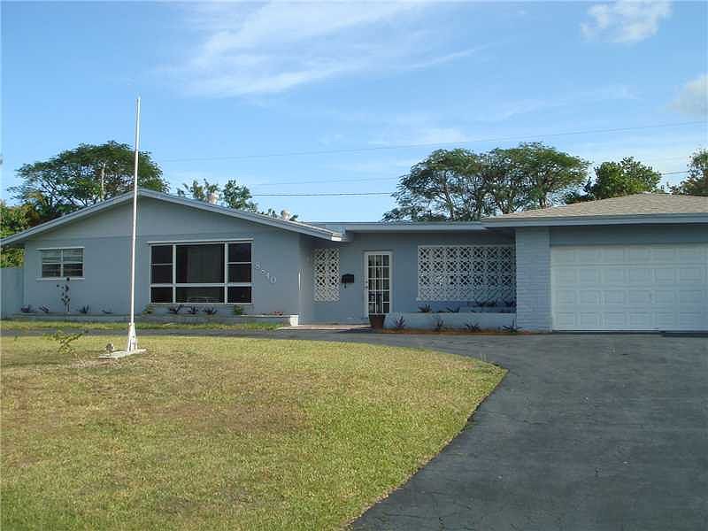 1st image of 8840 SW 196th Dr