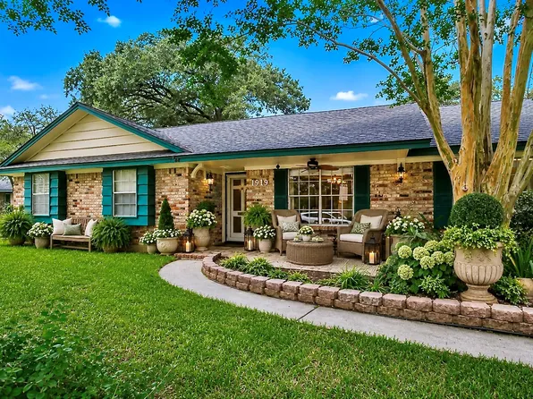 1919 Stebbins Dr, Houston, TX 77043