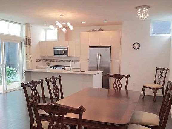 4th image of 4719 9th Ave NE APT B