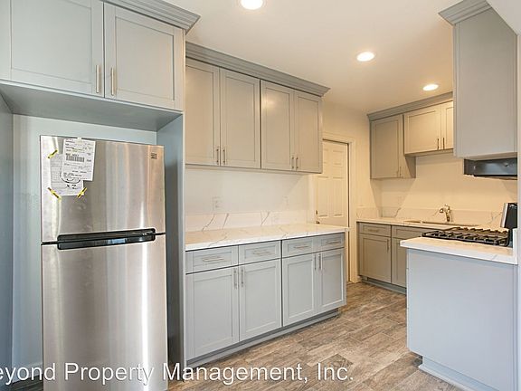 3rd image of 5366-68 Rex Ave