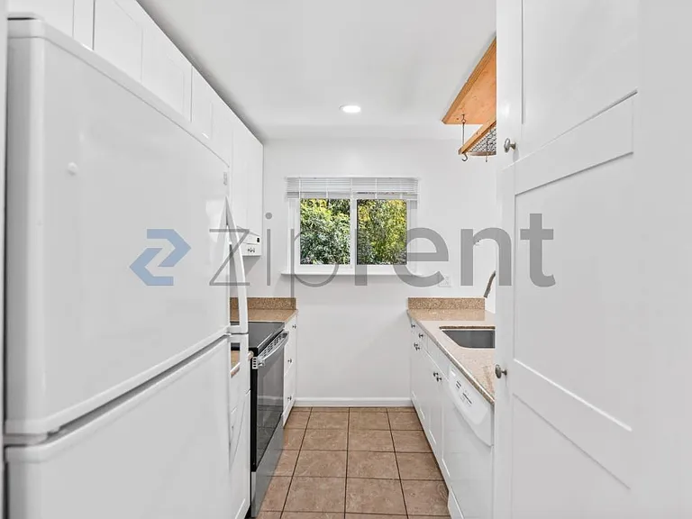 2101 Vanderslice Ct #14 — Photo 13