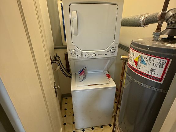 5th image of 2033 Taylor St #1