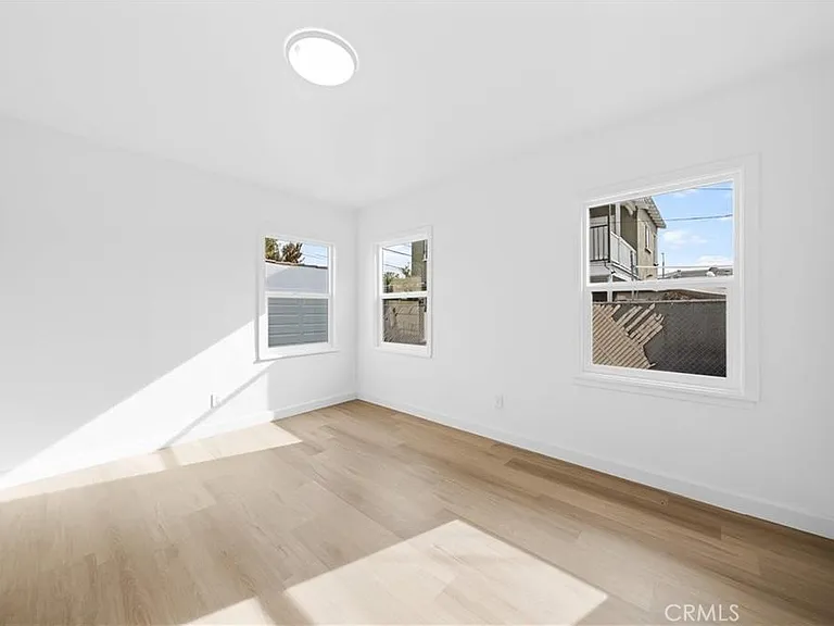 1558 Hauser Blvd — Photo 16