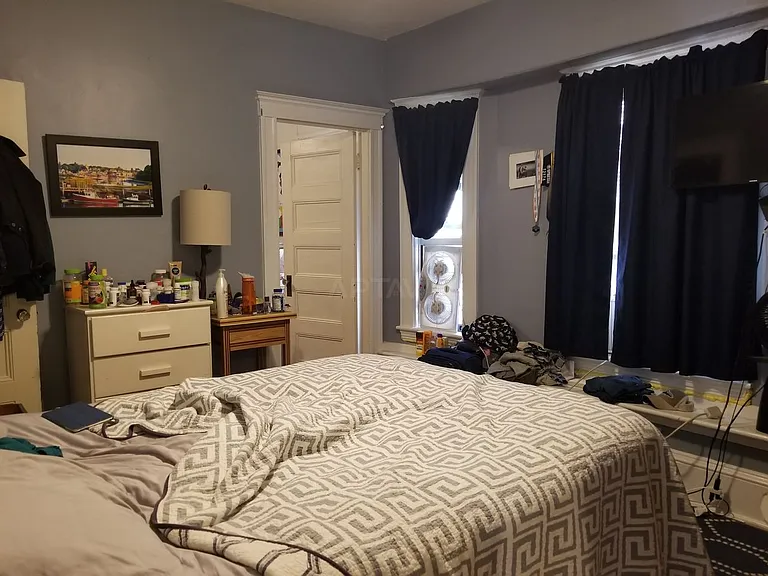 27 Warner St #1 — Photo 18