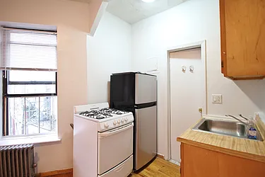 Rented by Julianna Realty Corp