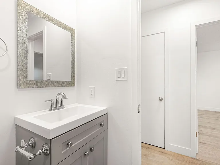 5330 Corteen Pl — Photo 16