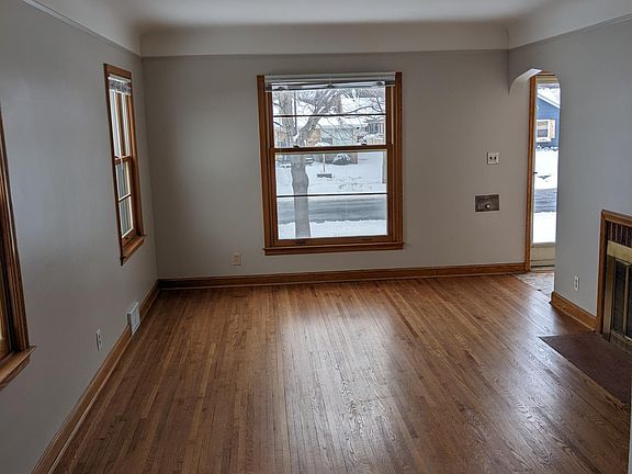 2nd image of 5935 Chicago Ave