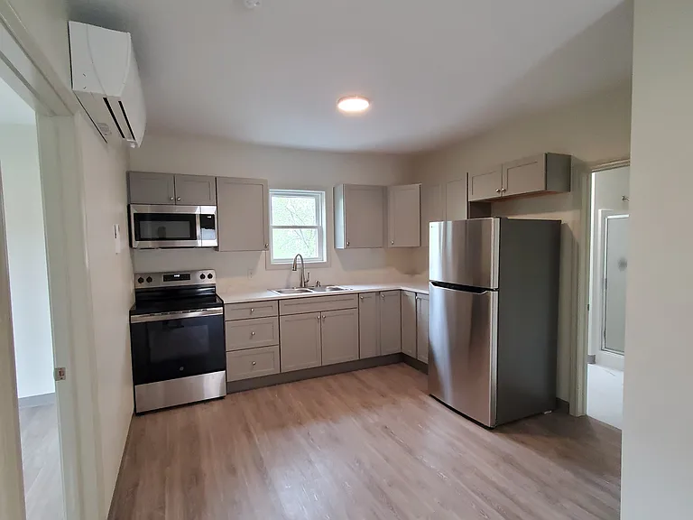45 Main St #1-R — Photo 1