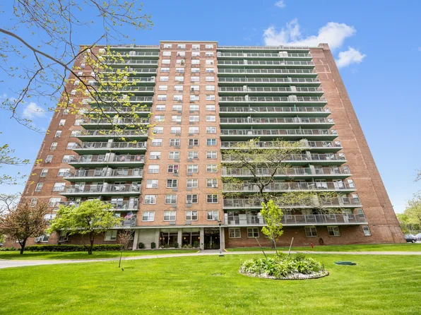 2630 Cropsey Avenue image 1 of 8