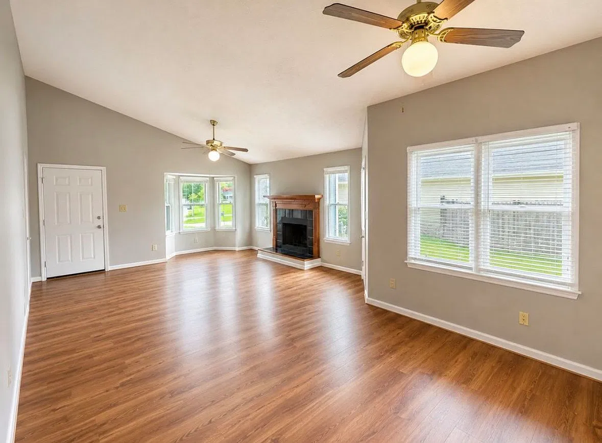 3 bed, 1104 sqft, $1,500 — Photo 3